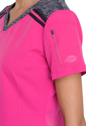 Dickies Dynamix V-Neck Top in Hot Pink